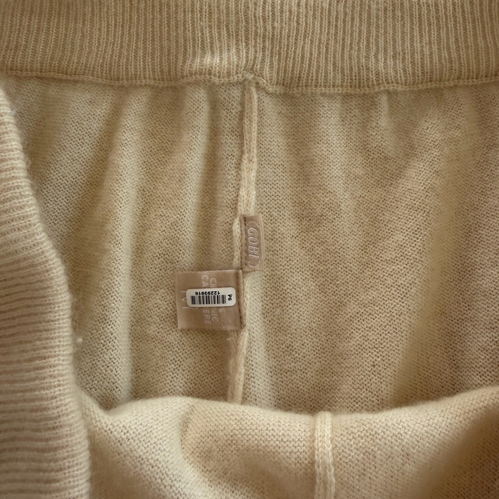 Gobi Cream Knit Cashmere Joggers - Picture 2 of 4